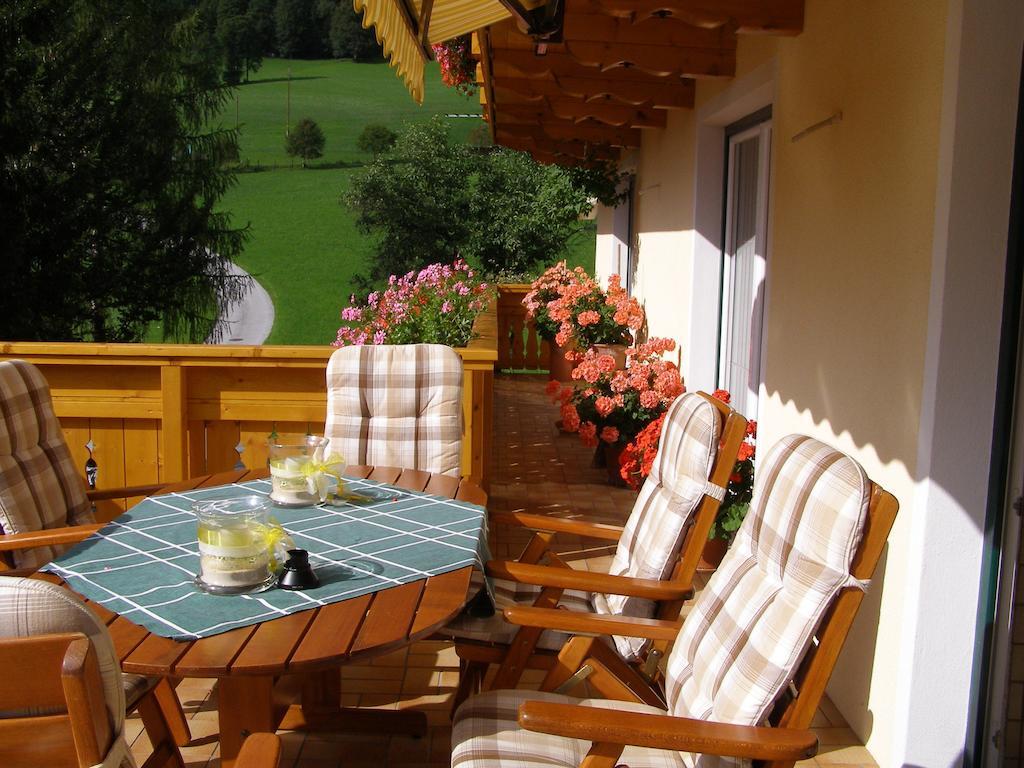 Haus Gschwendtner Hotel Пфарверфен Екстериор снимка