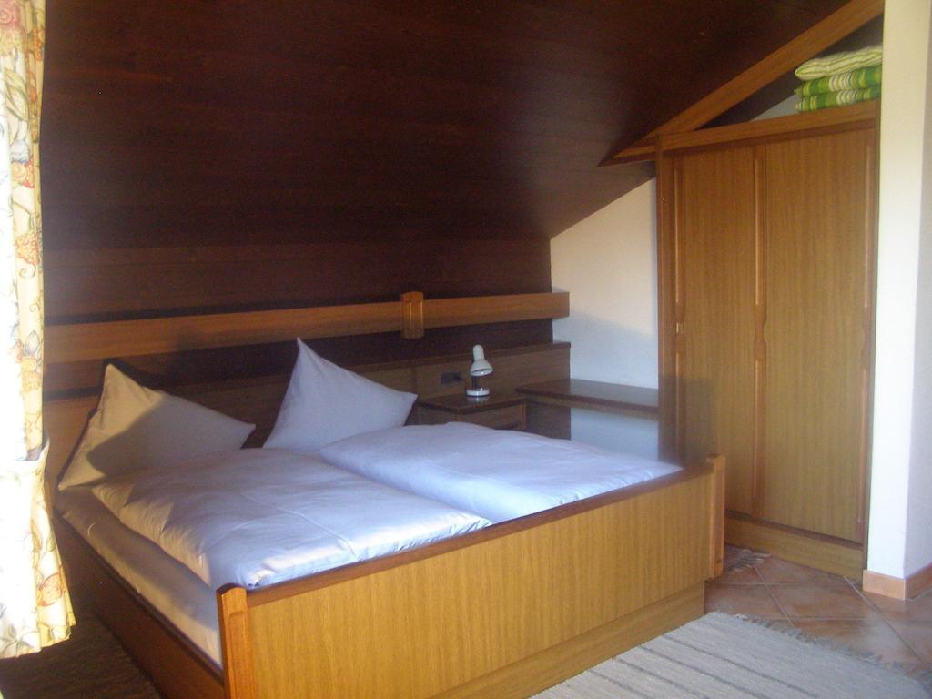 Haus Gschwendtner Hotel Пфарверфен Стая снимка