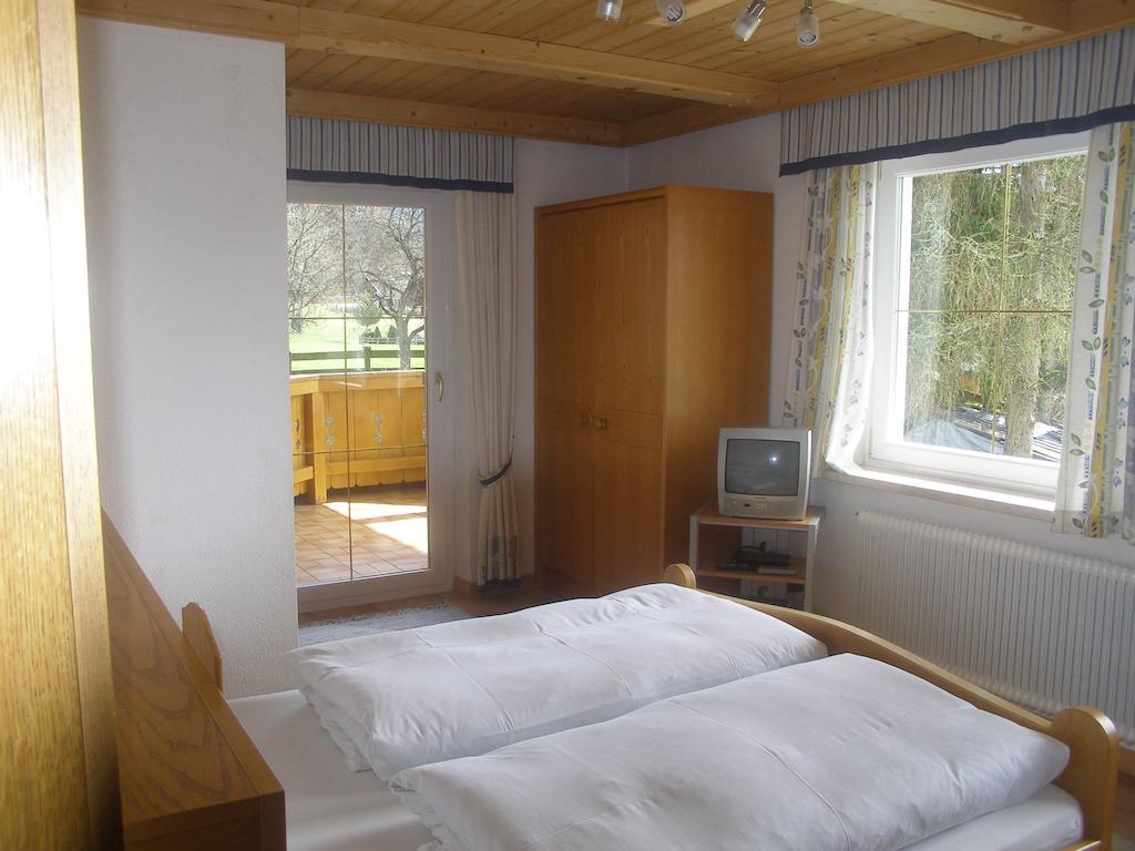 Haus Gschwendtner Hotel Пфарверфен Стая снимка