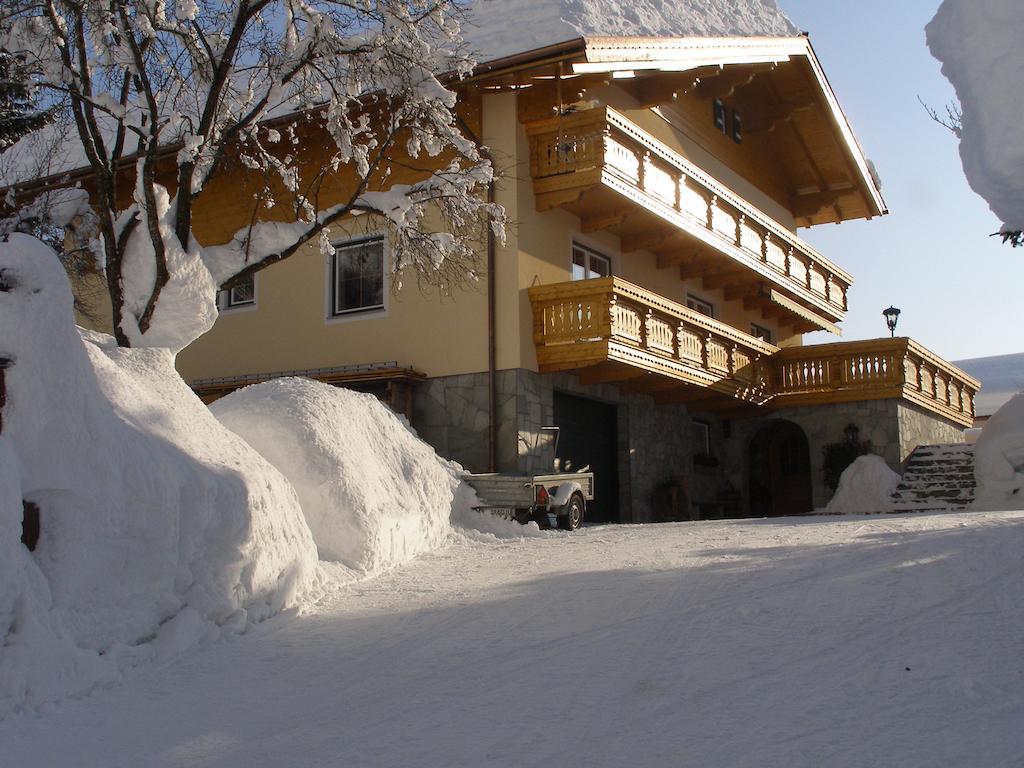 Haus Gschwendtner Hotel Пфарверфен Екстериор снимка