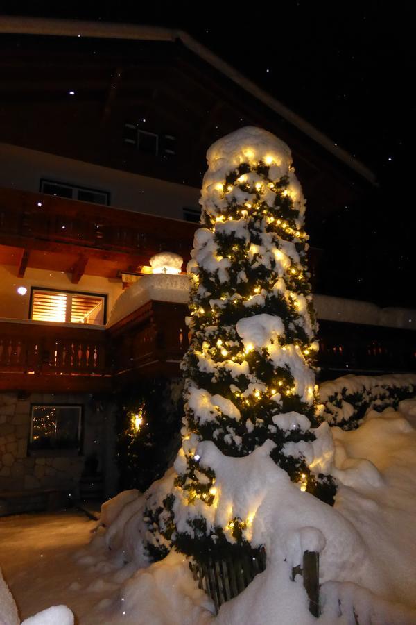 Haus Gschwendtner Hotel Пфарверфен Екстериор снимка